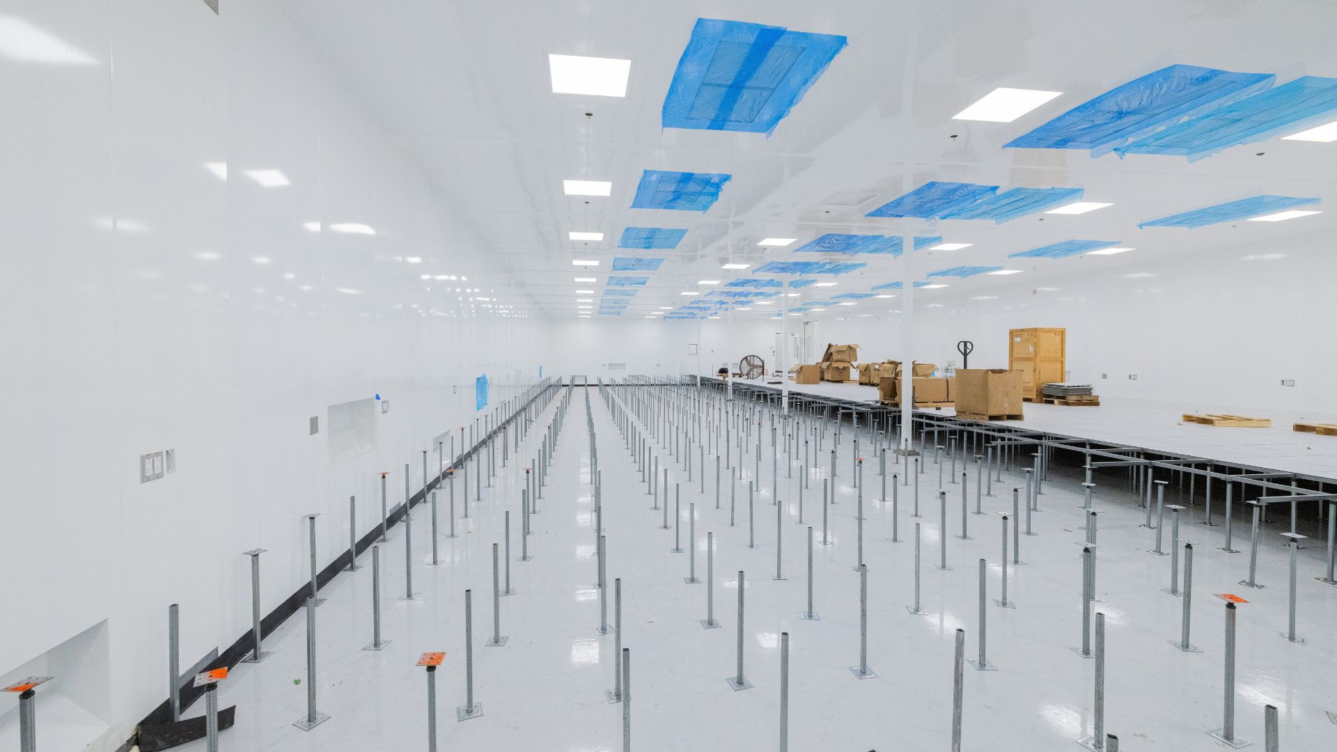 大图 cleanroom-raised-floor
