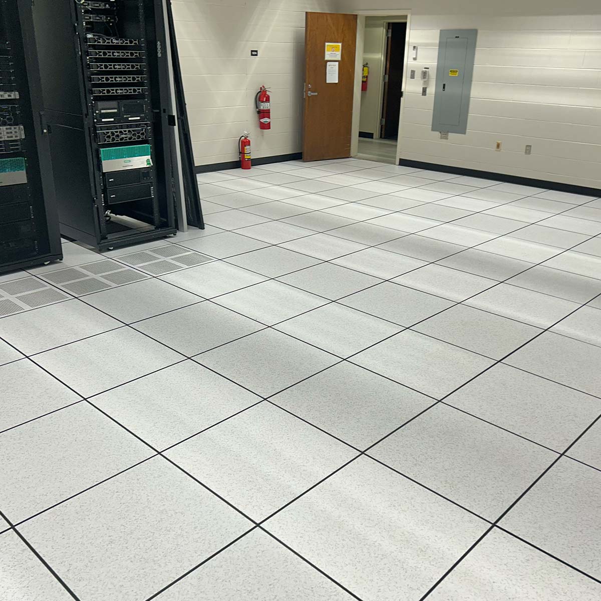 大-Woodcore-Raised-Floor-Systems.jpg