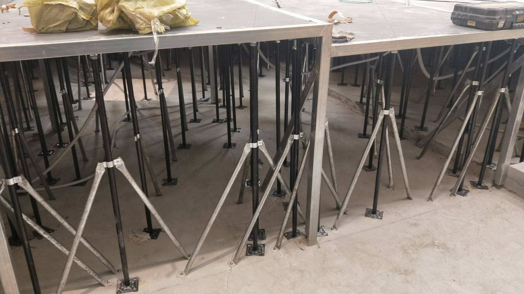 raised floor (1) 拷贝