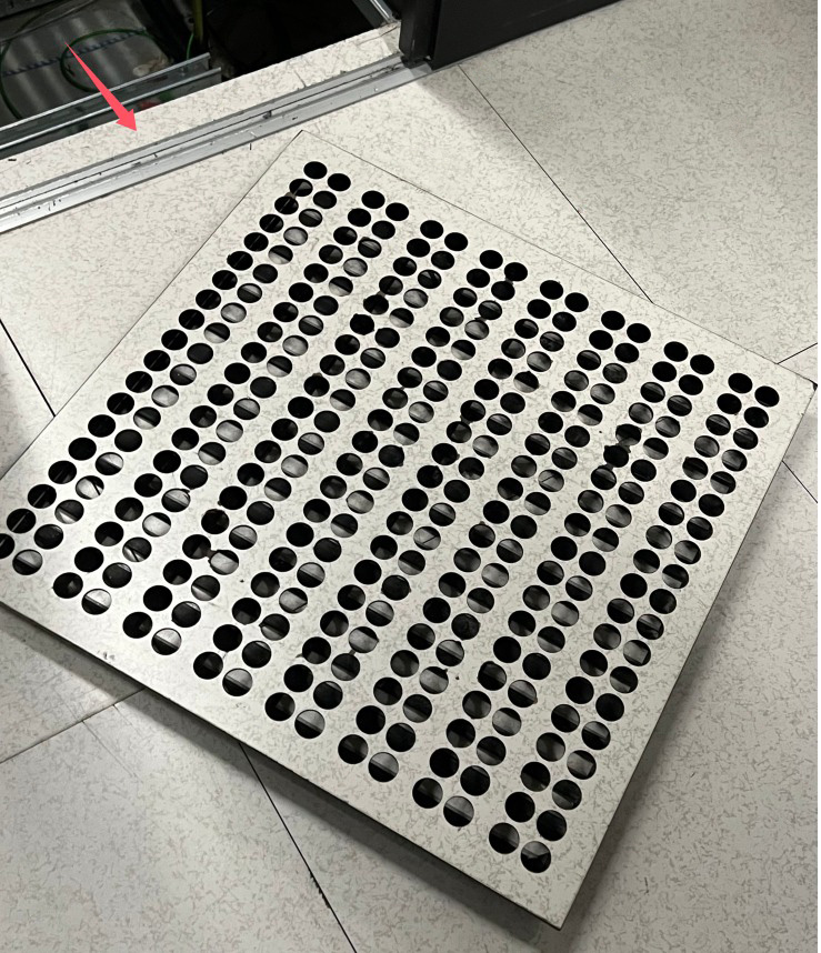 raised floor .jpg